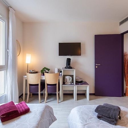 Tithome 1 - Gare, Centre Ville, Vue Montagne Et Chateau Lourdes Exterior photo
