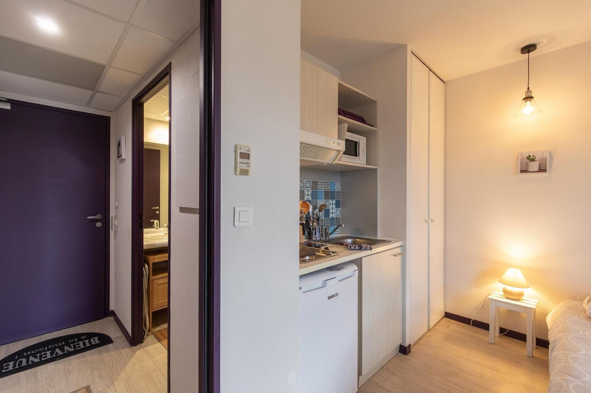 Tithome 1 - Gare, Centre Ville, Vue Montagne Et Chateau Lourdes Exterior photo